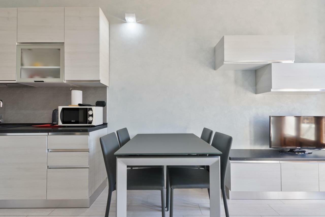 Tribunale & Porta Susa Flat Apartament Turyn